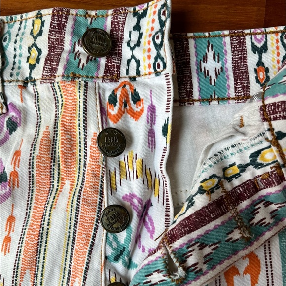 Farm Rio Colorful Short - Picture 3 of 4